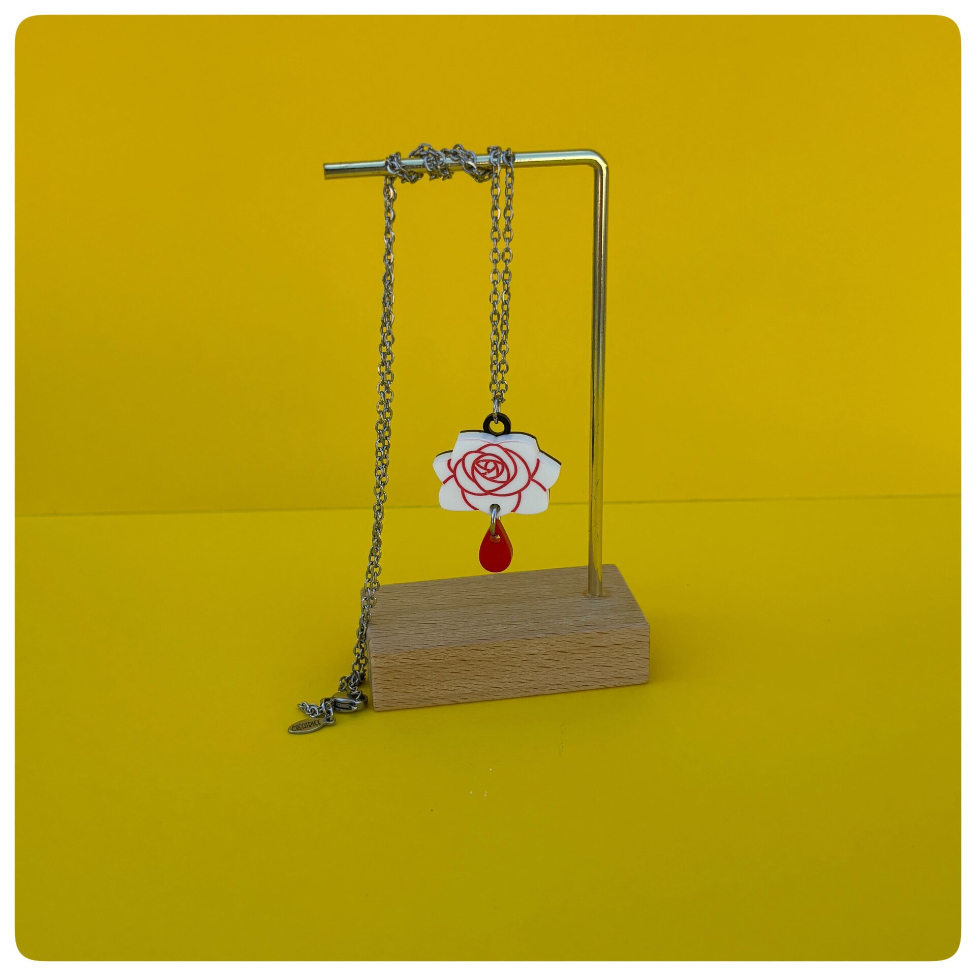 Rosa pintada de rojo collar - 1