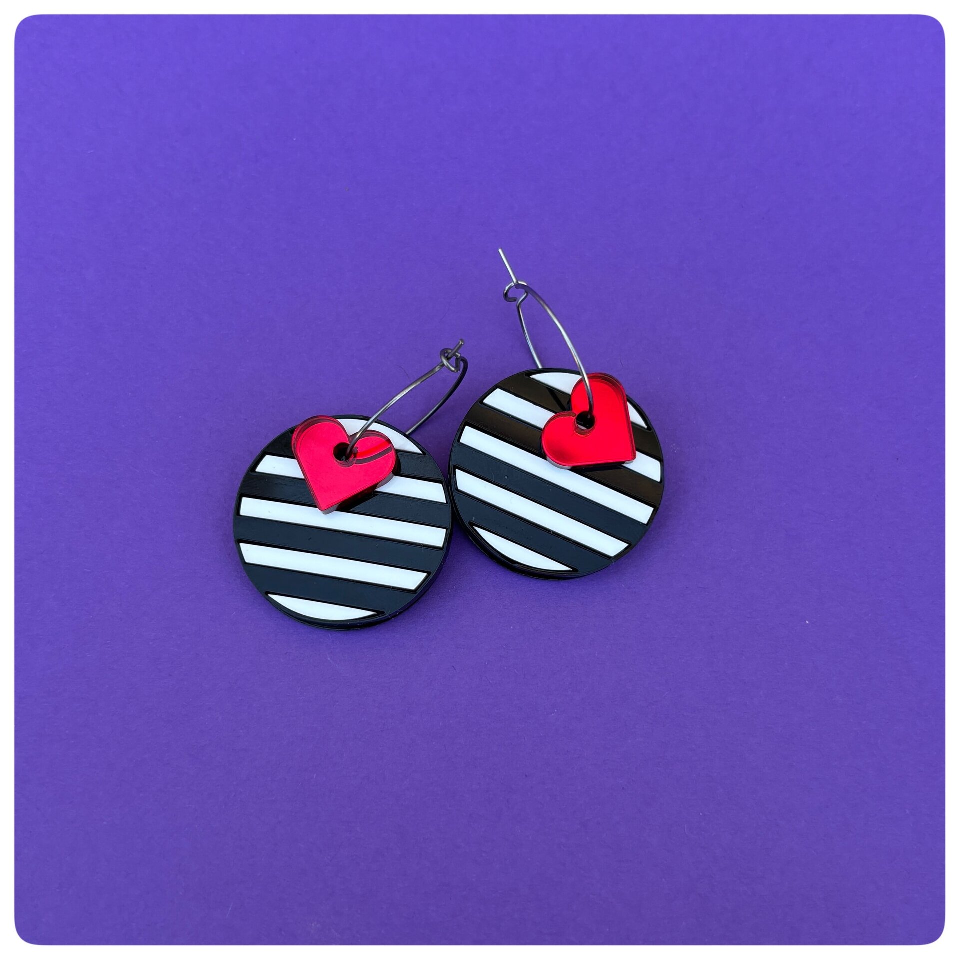 Zarcillo preso - metacrilato - 2